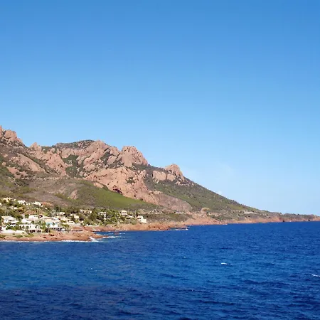 Apartamento Village Cap Esterel - Le Village-81 By Interhome